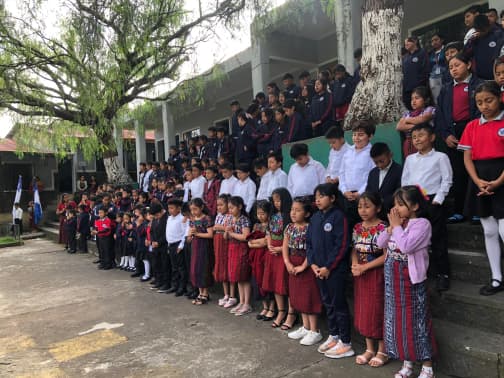 Comunidad estudiantil del Colegio Alfa y Omega
